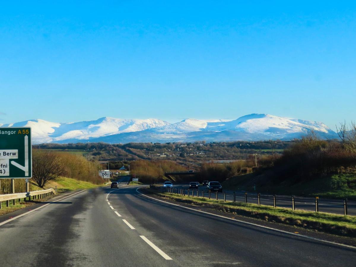 Vila Drosgl Llangefni Exteriér fotografie